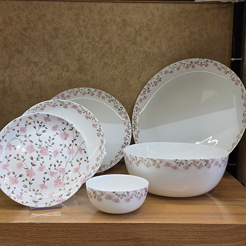 سرویس 26 پارچه غذاخوری ناتالیا گلدار صورتی برند گلدن اپال