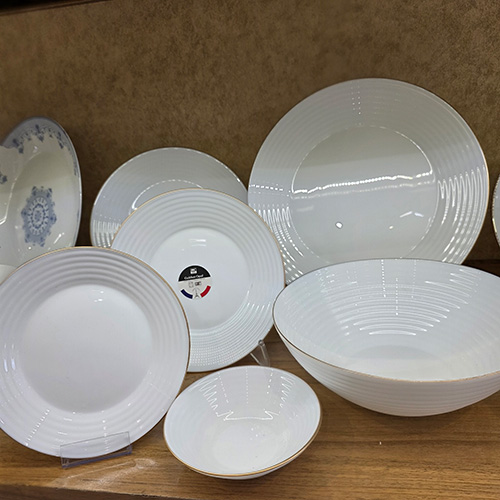 سرویس 26 پارچه هارنا لب طلا برند گلدن اپال